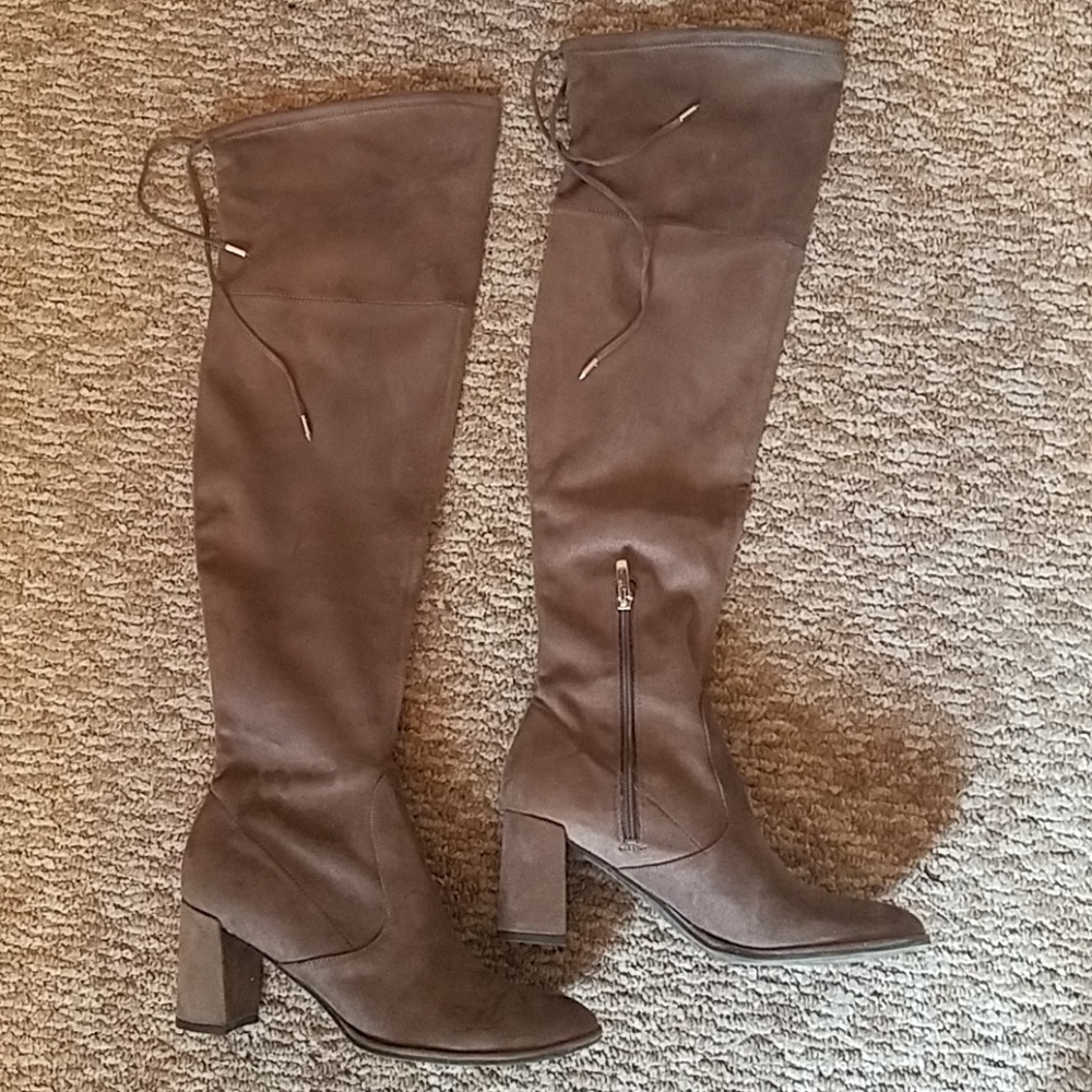 Thigh boots